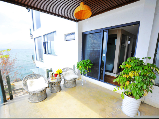 寄澜海景阳台大床房