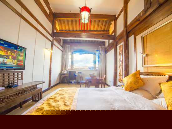 豪华阳光观景大床房