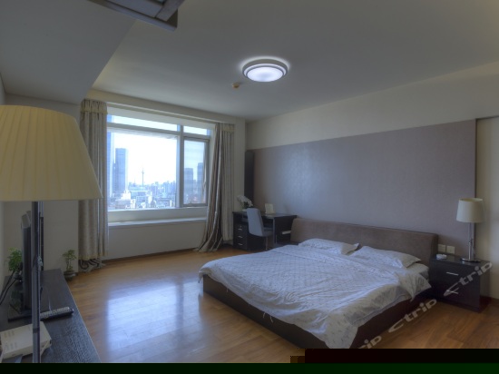 豪华双人大床房