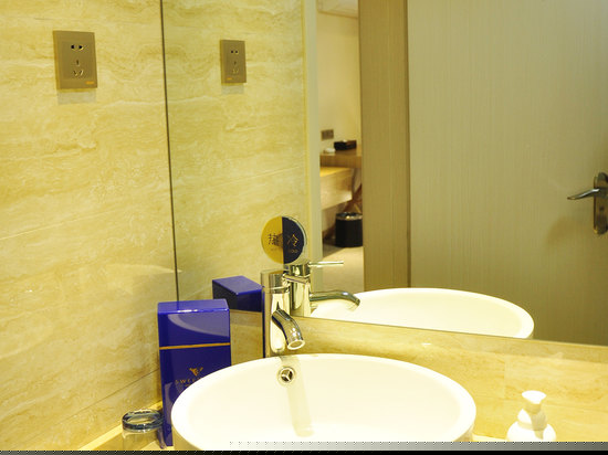 高级商务大床房