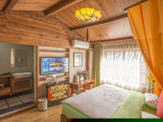 阳光大床房（簪花)