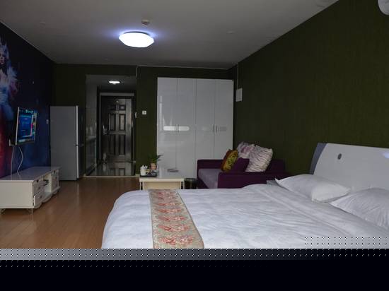 雅阁温馨大床房