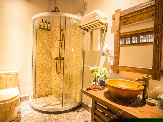 半山揽月私家露台家庭套房