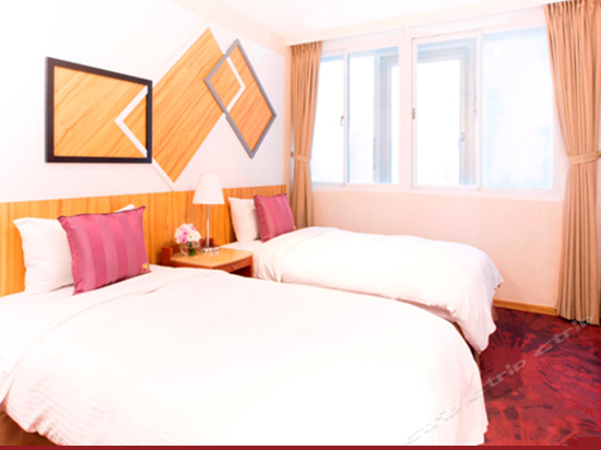 有窗双人房