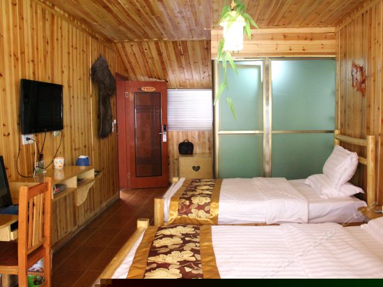 临江大阳台观景房（原始部落）