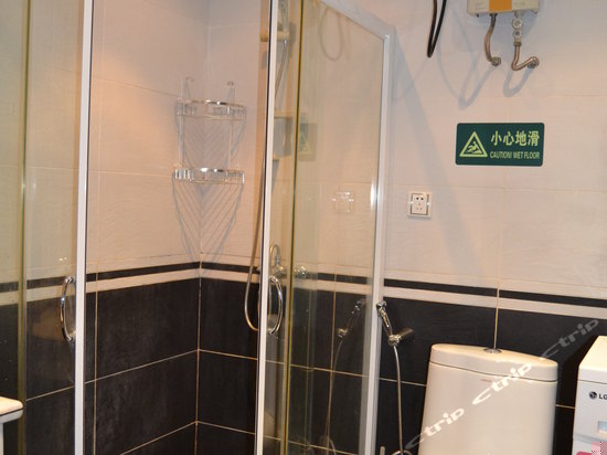 豪华亲海园景子母套（一房一厅）