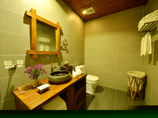 爱尚院尊享时光奢华园景大床房