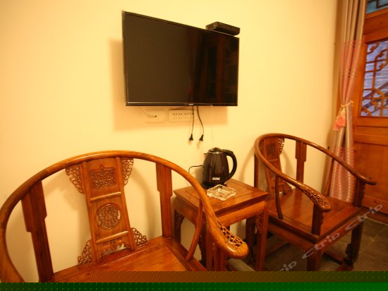 鹊桥仙明清土炕房