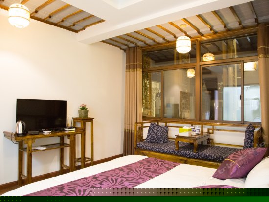 好时光临河观景房