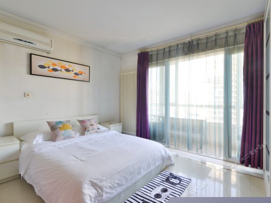 豪华开间大床房