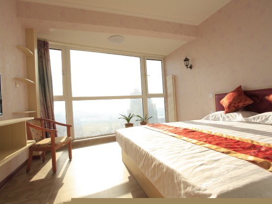 落地窗豪华山海大床房a