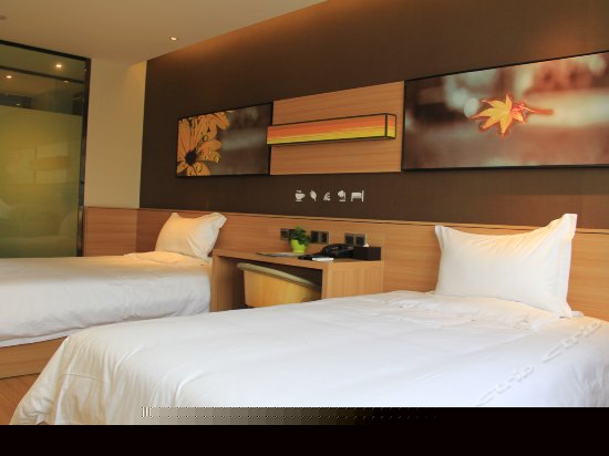 iu Bigger（B格双床间）