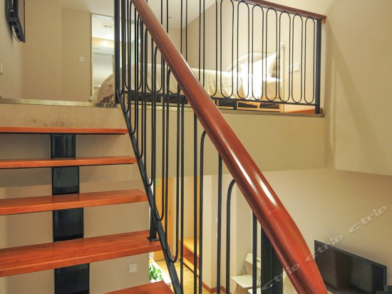 loft复式商务大床房