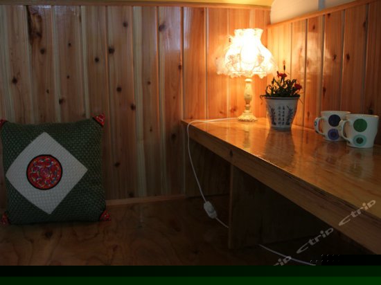 榻榻米空调家庭套房