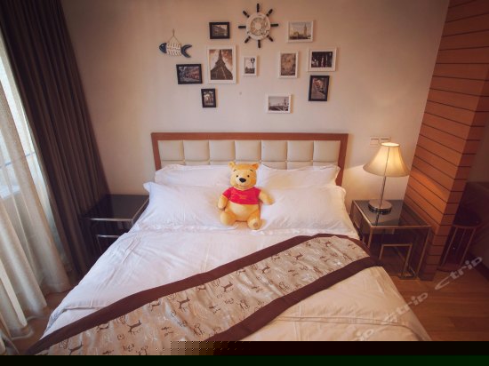 维尼熊温馨大床房