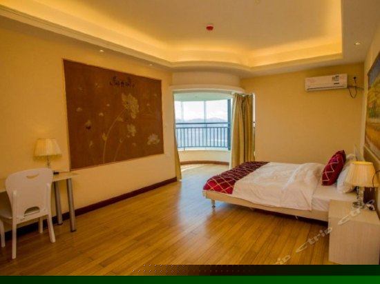 棕榈滩别墅四房七床五卫套房