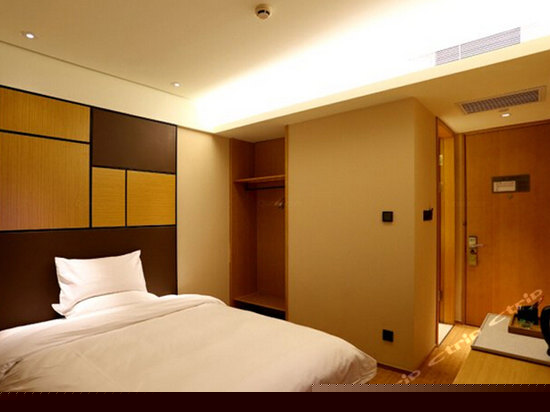 零压高级大床房