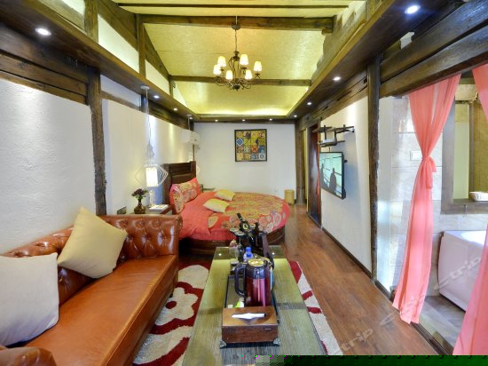 风情院优雅人生浪漫圆床房