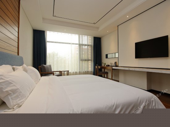 清香如梅浴缸大床房