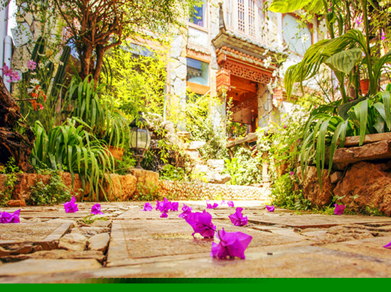 不期而遇——精品园景大床房