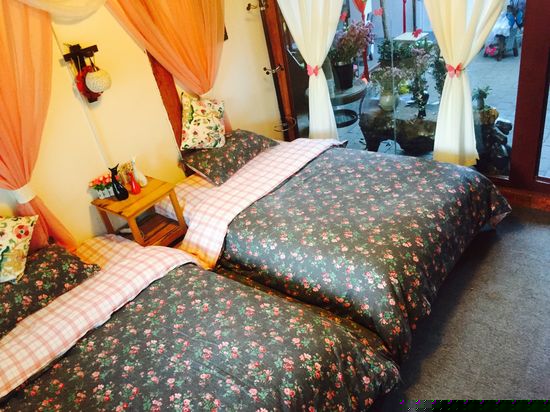 阳光复古双床房