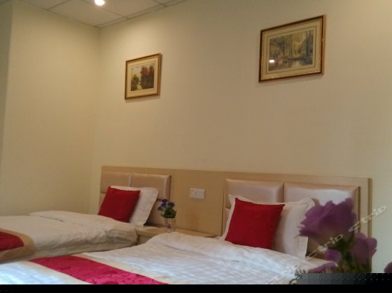 豪华温馨大床房