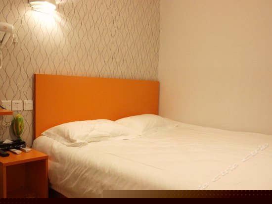 商务大床房（无窗）