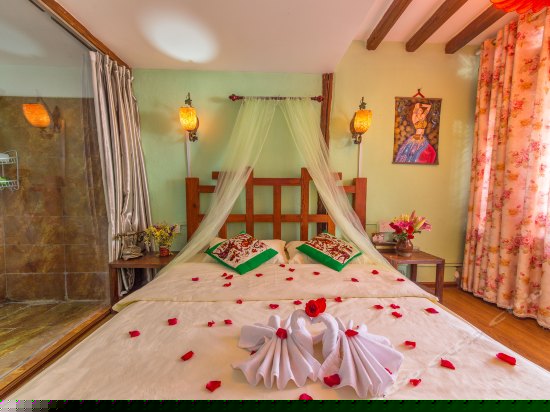 尊尚豪华大床房