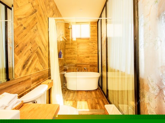 90度海景花园大床房