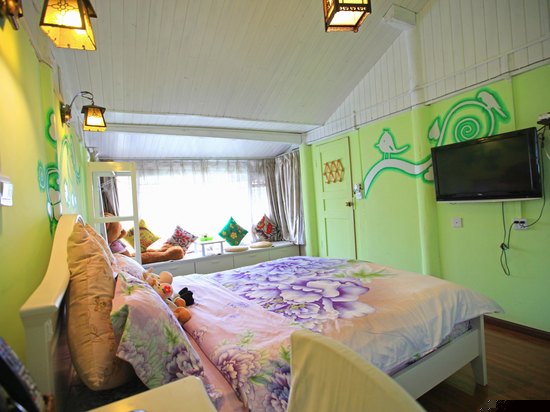 豪华阳光大床房