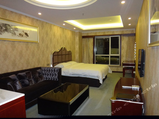 豪华大床房