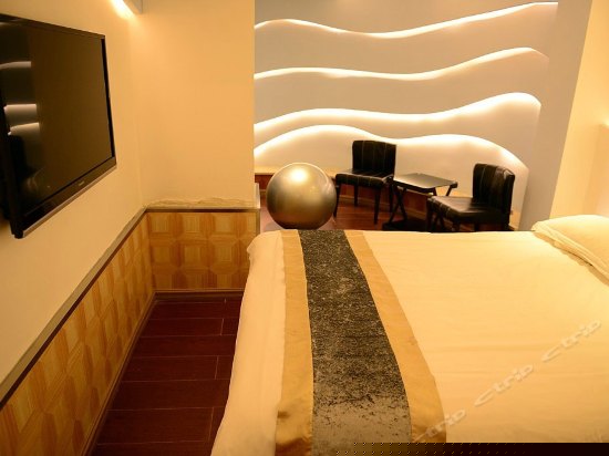 特价大床房（无窗）