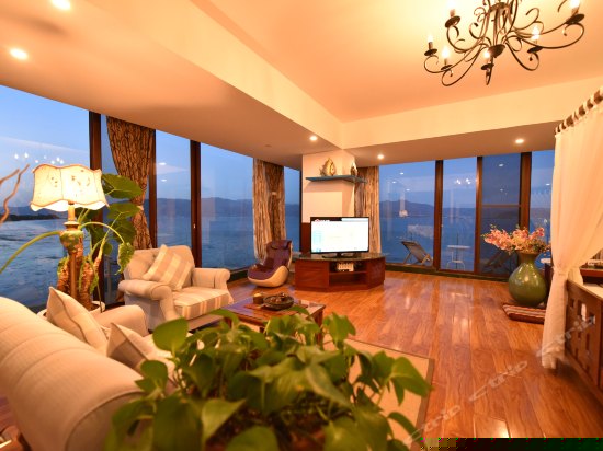 270度海上开放式双露台套房