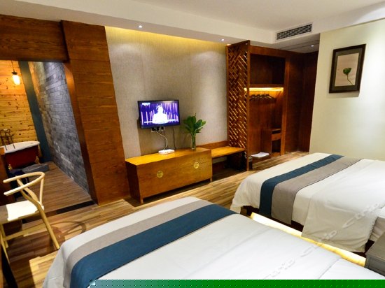 逸园-豪华亲子房