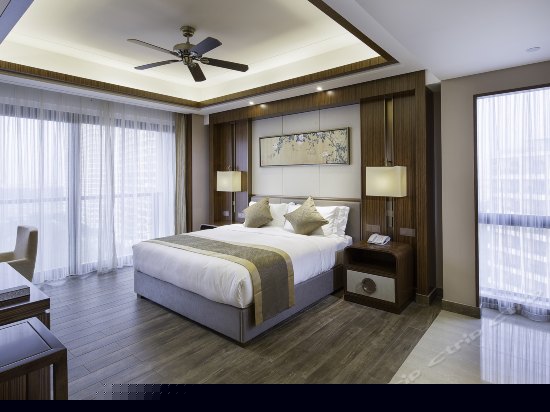 豪华海景三居套房