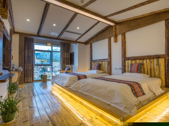 土家风情榻榻米-天门山观景