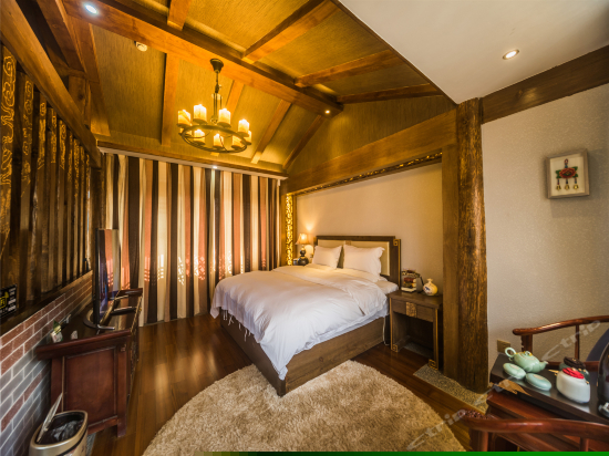 依云观景大床房