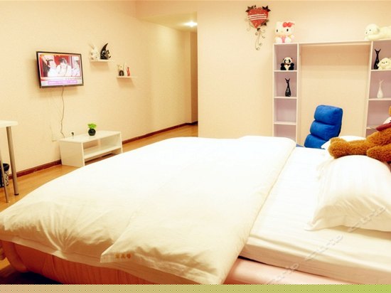 温馨情侣大床房