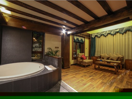 藏式风情极致奢华复式套房