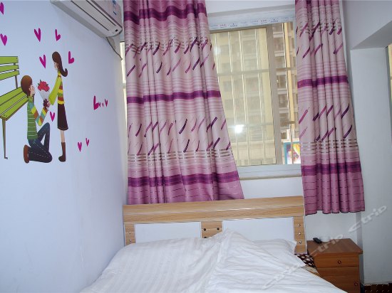 普通大床房（公共卫浴）