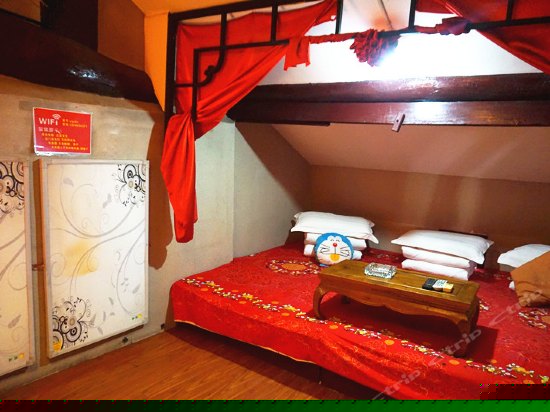 明清绣楼大床房