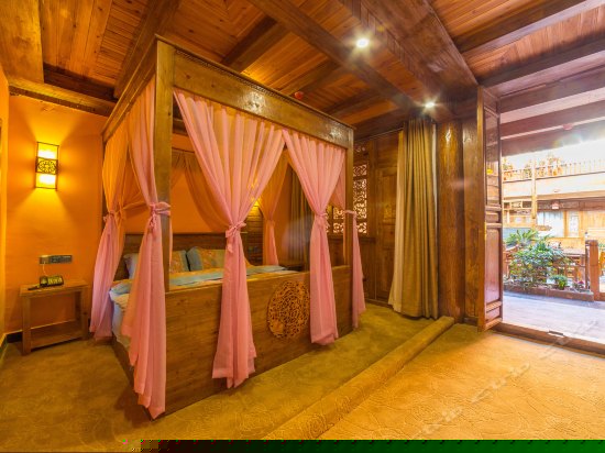 雪山观景花园大床房