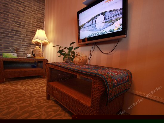 黑蝶贝--观景阳光大床房202