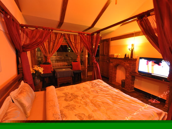 精品大床房（柒月）