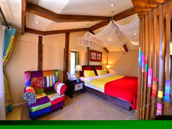 花月影阳光大床房