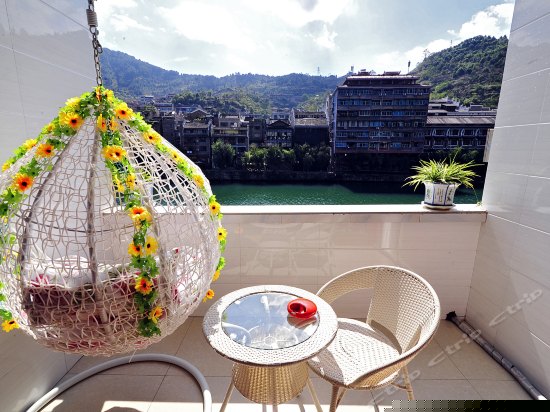 江景情侣大套房