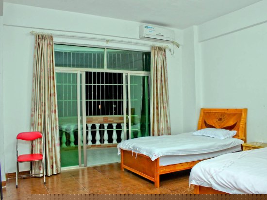 标准双人房（带阳台）