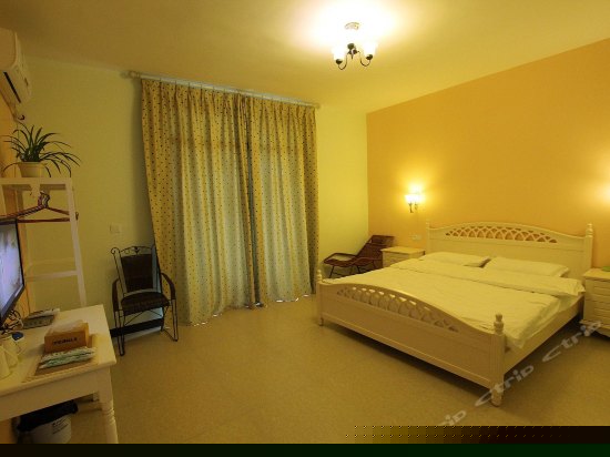 阳台浪漫大床房