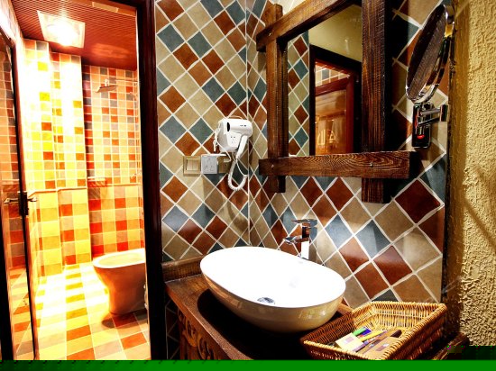 镜花水月豪华套房