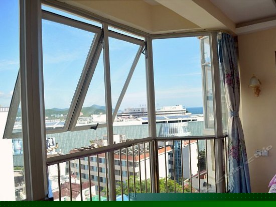 落地窗海景大床房